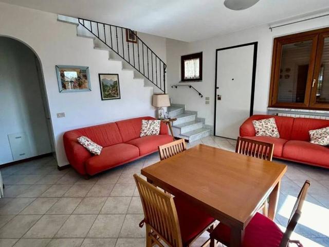 Villa Indipendente in vendita a Montignoso, Toscana