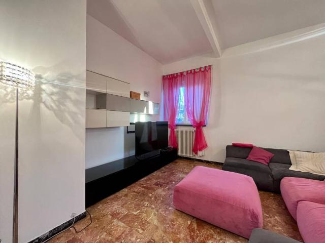 Villa Indipendente in vendita a Montignoso, Toscana
