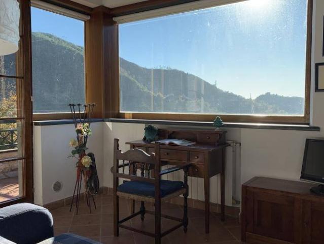 Villa Indipendente in vendita a Corsanico, Montignoso