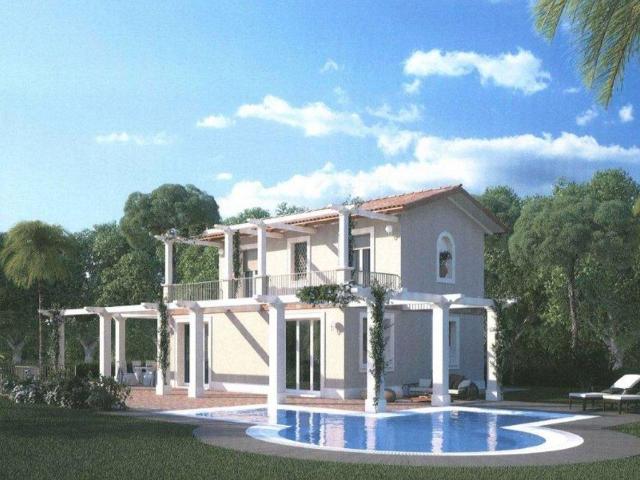 Villa Indipendente in vendita a Prato, Montignoso