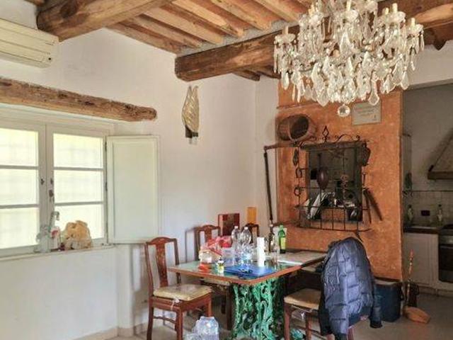 Villa Indipendente in vendita a Capanne, Montignoso