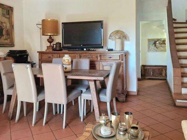 Villa Indipendente in vendita a Cervaiolo, Montignoso