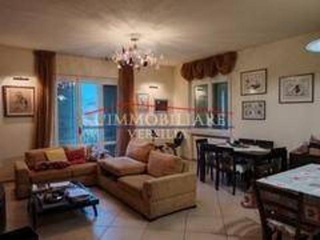 Villa Indipendente in vendita a Marina Di Massa, Toscana