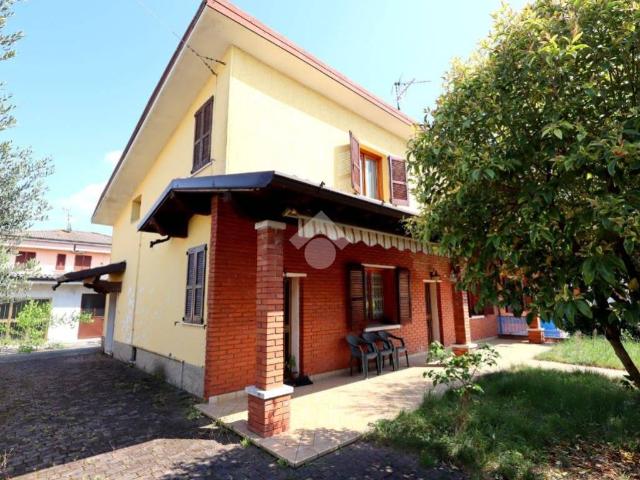 Villa Indipendente in vendita a Montirone, Lombardia
