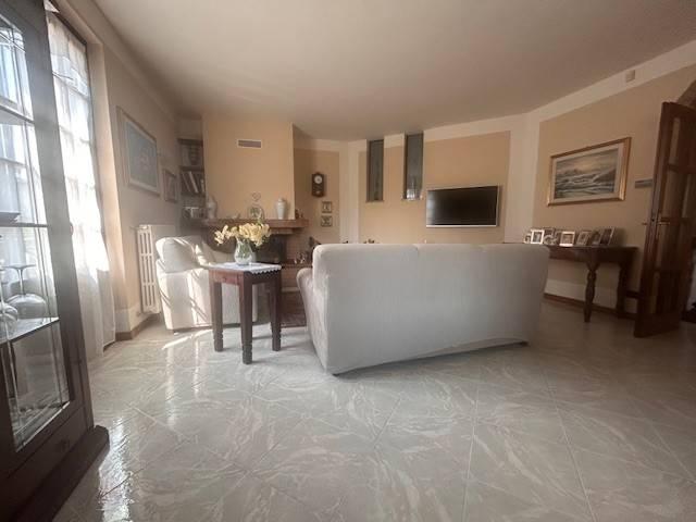 Villa Indipendente in vendita a Montodine, Lombardia