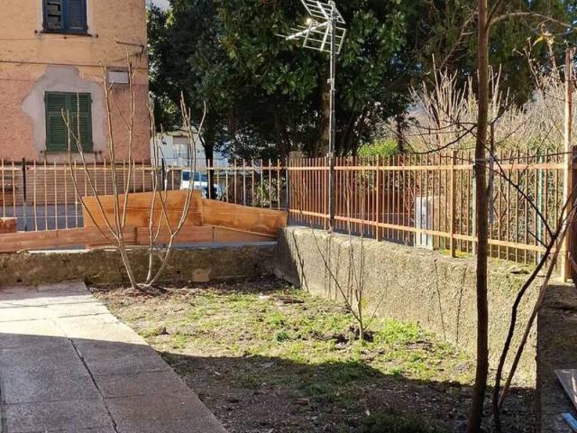 Villa Indipendente in vendita a Montoggio, Liguria