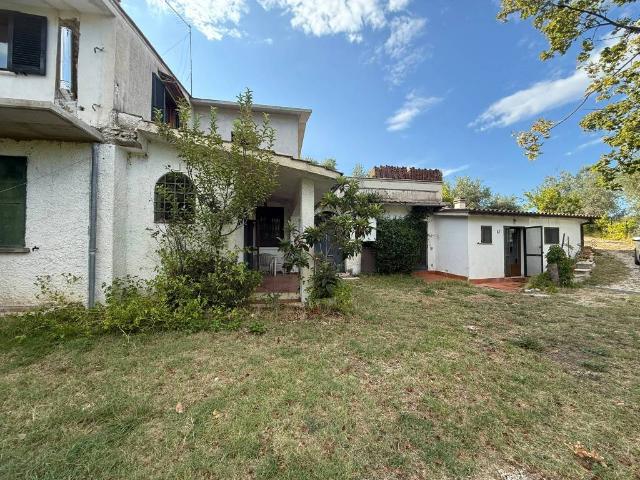 Villa Indipendente in vendita a Montopoli Di Sabina, Lazio