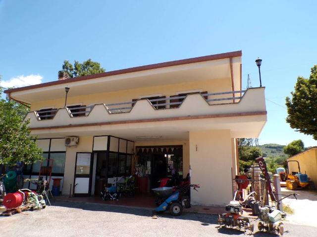 Villa Indipendente in vendita a Montopoli Di Sabina, Lazio