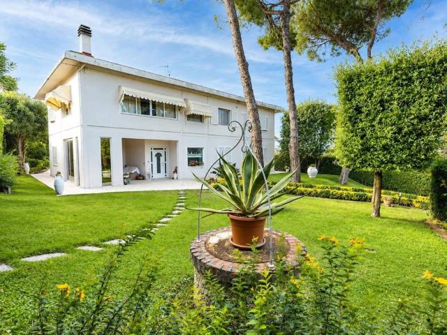 Villa Indipendente in vendita a Montopoli val D'arno, Montopoli in Val d'Arno