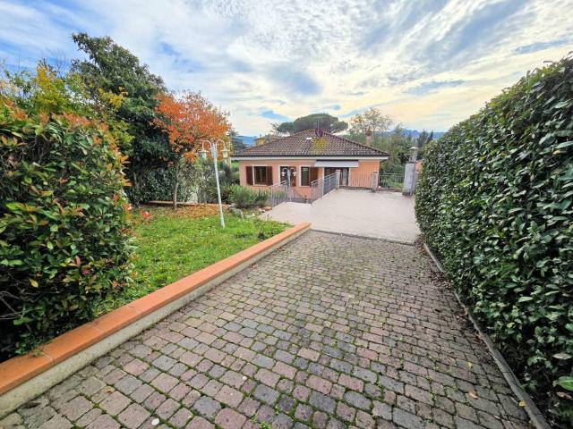 Villa Indipendente in vendita a Fontanelle, Montopoli In Val D'arno