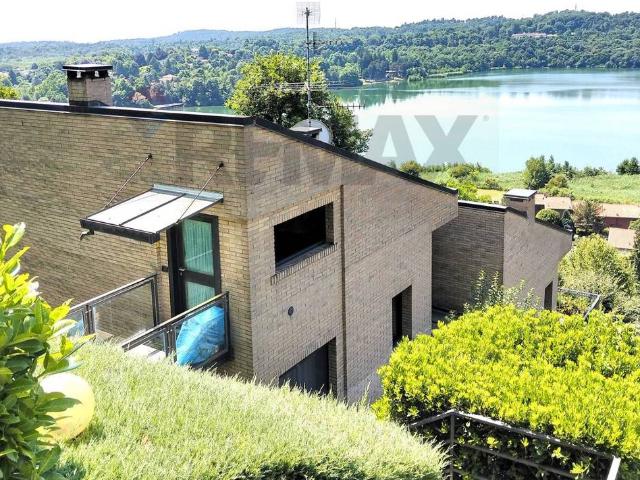 Villa Indipendente in vendita a Montorfano, Lombardia