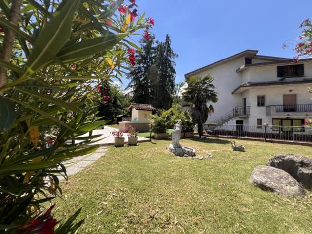 Villa Indipendente in vendita a Montorio Al Vomano, Abruzzo