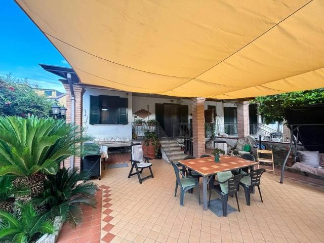 Villa Indipendente in vendita a San Felice, Montoro