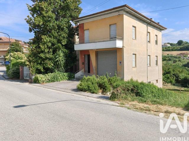 Villa Indipendente in vendita a Montottone, Fermo