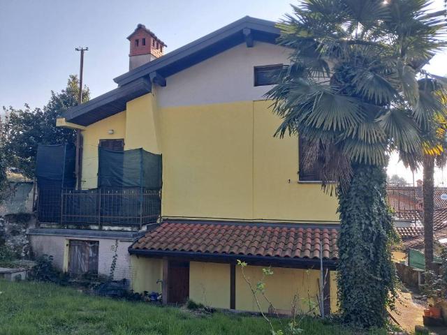Villa Indipendente in vendita a Unione dei comuni del Medio Verbano, Monvalle