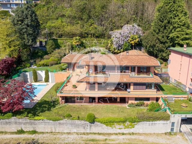 Villa Indipendente in vendita a Unione dei comuni del Medio Verbano, Monvalle