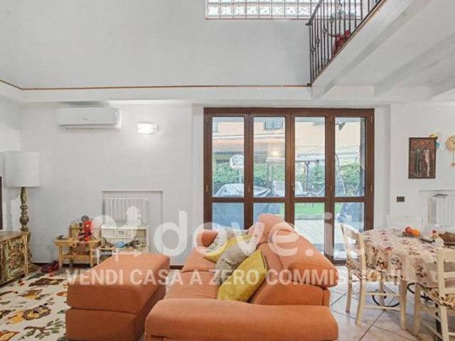 Villa Schiera in vendita a Sant'Albino, Monza