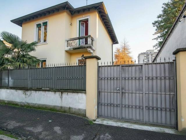 Villa Indipendente in vendita a Triante, Monza