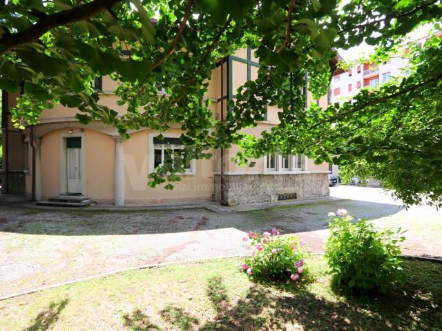 Villa Indipendente in vendita a Monza, Grazie Vecchie