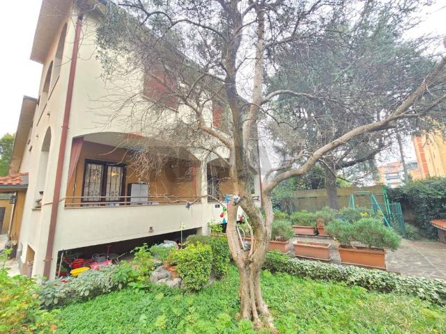 Villa Indipendente in vendita a San Rocco, Monza