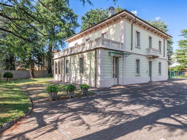 Villa Indipendente in vendita a Cristo Re, Monza