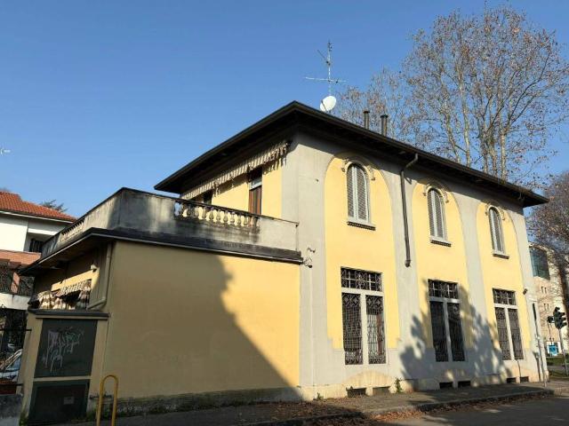 Villa Indipendente in vendita a Regina Pacis, Monza