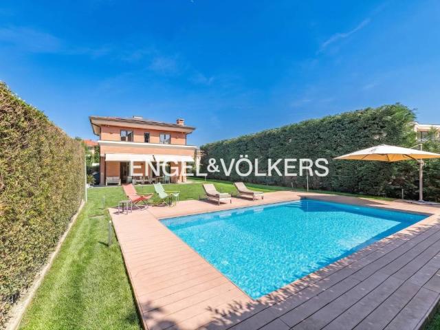 Villa Indipendente in vendita a San Gerardo, Monza