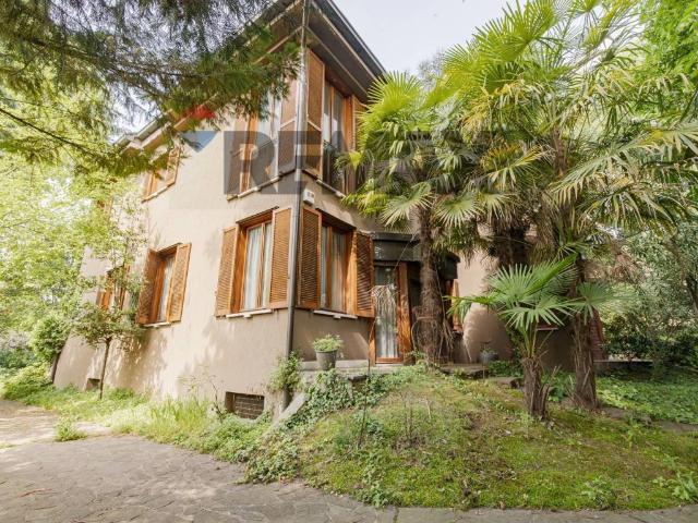 Villa Indipendente in vendita a San Fruttuoso, Monza