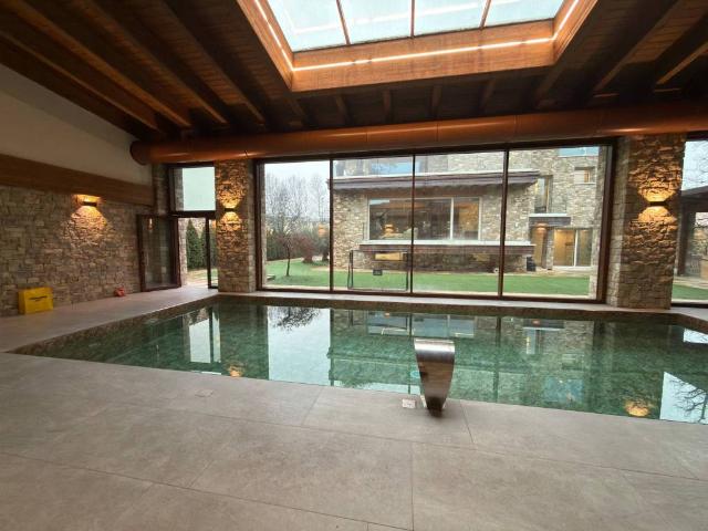 Villa Indipendente in vendita a San Fiorano, Villasanta
