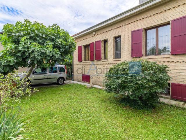 Villa Indipendente in vendita a Monza