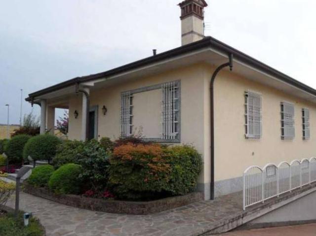 Villa Indipendente in vendita a Triante, Monza