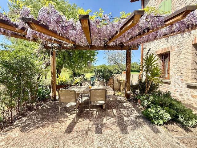 Villa Indipendente in vendita a Monzambano, Lombardia