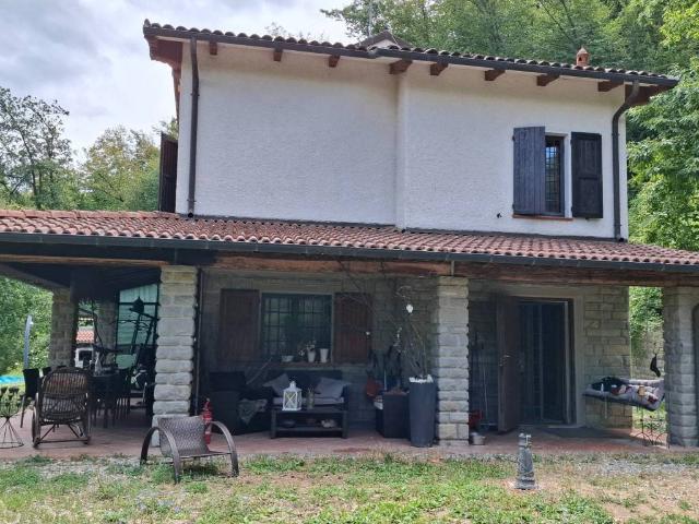 Villa Indipendente in vendita a Unione dell'Appennino Bolognese, Monzuno
