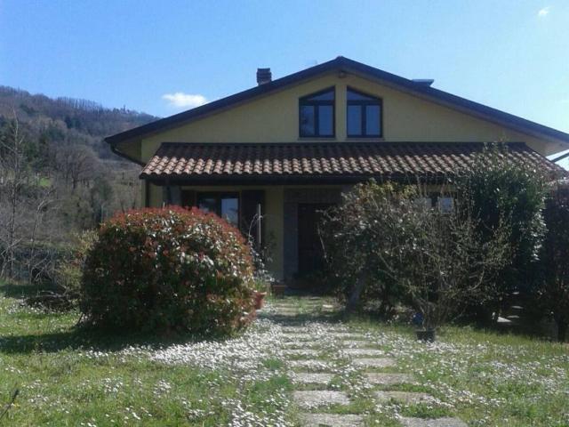 Villa Indipendente in vendita a Unione dell'Appennino Bolognese, San Benedetto Val Di Sambro