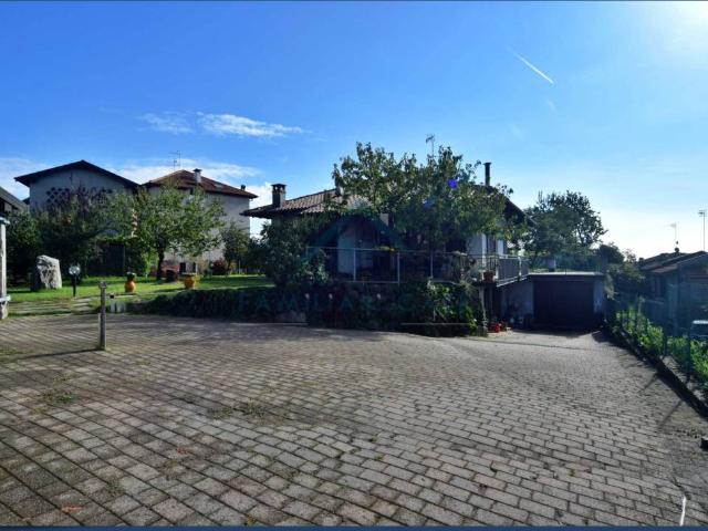 Villa Indipendente in vendita a Cuffia, Morazzone
