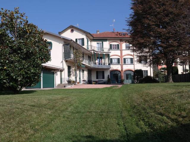Villa Indipendente in vendita a Morazzone, Lombardia