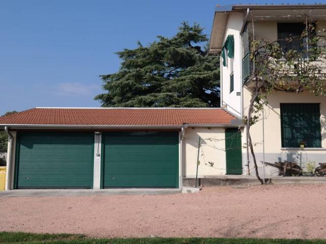 Villa Indipendente in vendita a Morazzone, Lombardia