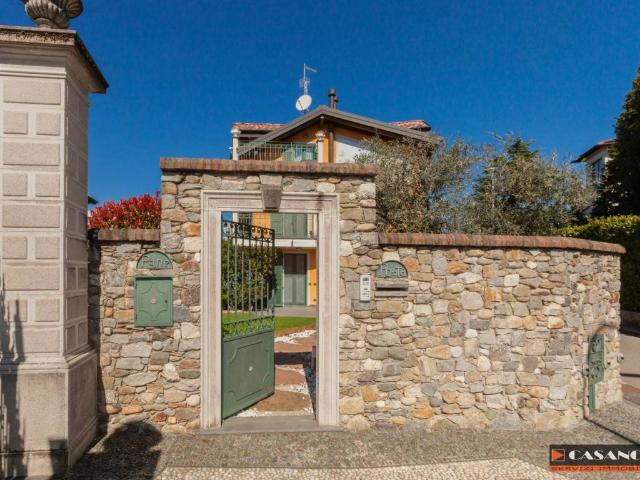 Villa Indipendente in vendita a Morazzone, Lombardia