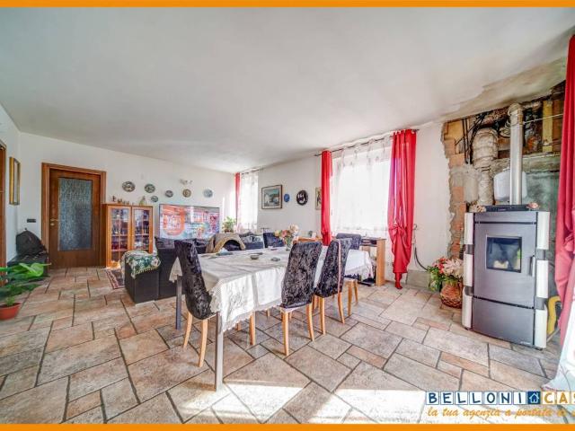 Villa Indipendente in vendita a Morazzone, Lombardia