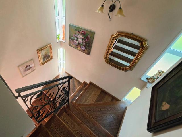 Villa Indipendente in vendita a Morazzone, Lombardia