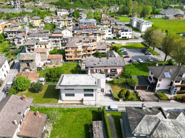 Villa Indipendente in vendita a Morbegno, Lombardia