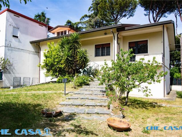 Villa Indipendente in vendita a Morciano Di Romagna, Reggio Emilia