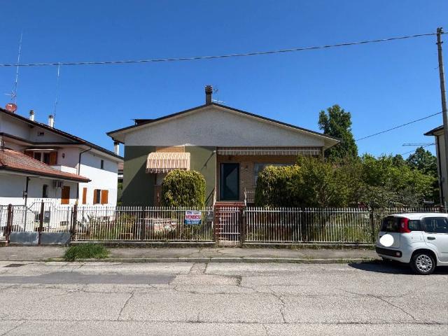 Villa Indipendente in vendita a Morciano Di Romagna, Reggio Emilia