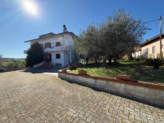 Villa Indipendente in vendita a Morciano Di Romagna, Reggio Emilia