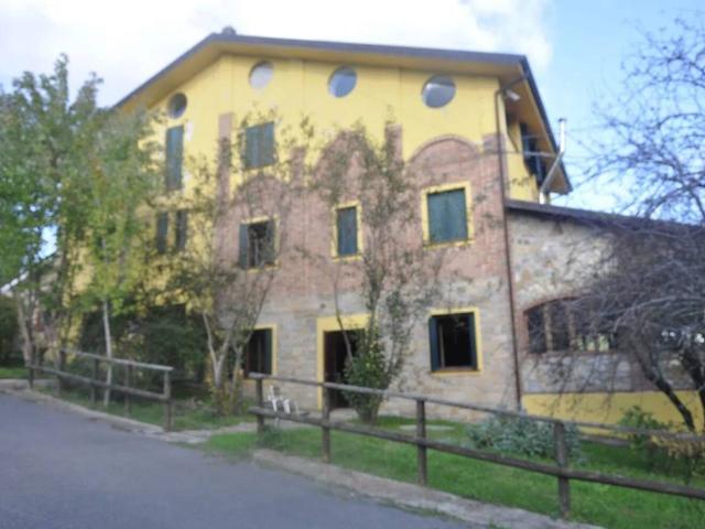 Villa Indipendente in vendita a Morfasso, Reggio Emilia