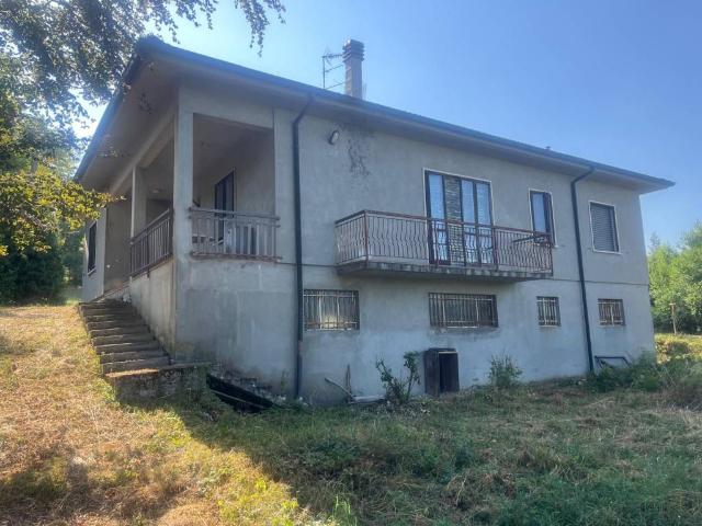 Villa Indipendente in vendita a Morfasso, Reggio Emilia