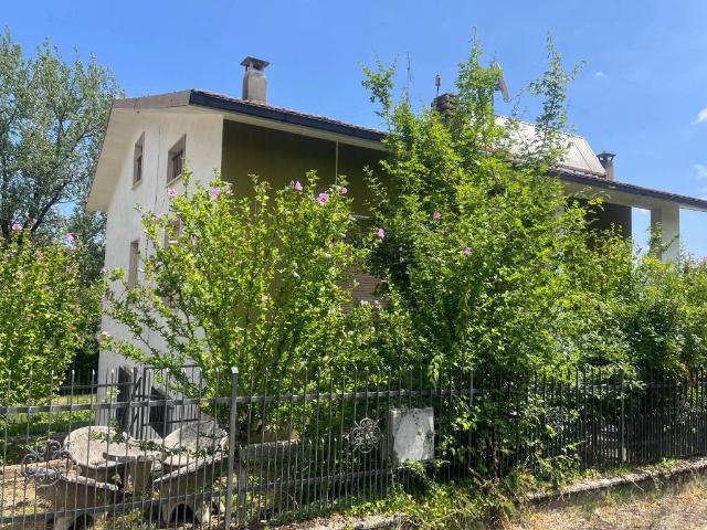 Villa Indipendente in vendita a Morfasso, Reggio Emilia