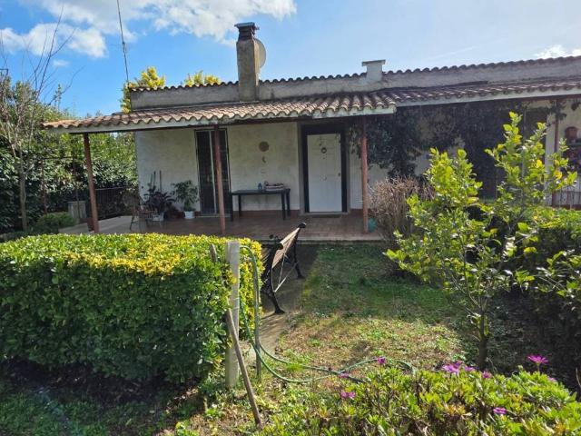 Villa Indipendente in vendita a Roma Capitale, Lazio