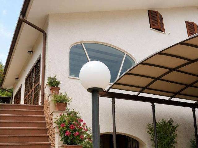 Villa Indipendente in vendita a Ca' Bellina, Morlupo