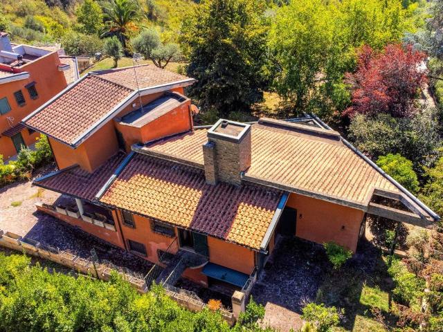 Villa Indipendente in vendita a Acqua Acetosa-Manciano-Montelungo, Morlupo